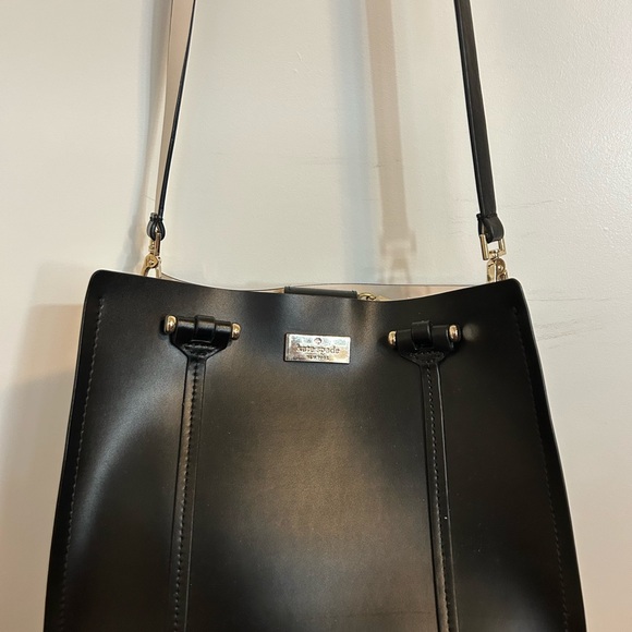 kate spade Handbags - Kate Spade Black Crossbody Bag